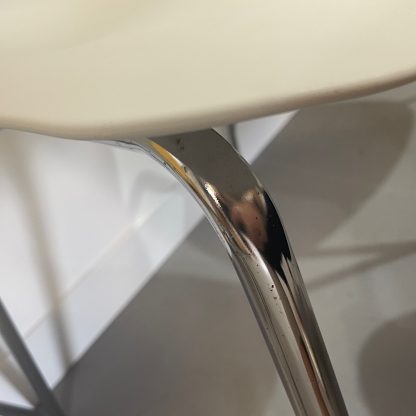 2x White and 2x Yellow IKEA BRORINGE Chairs - Image 4