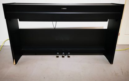 Yamaha Electric Piano - Image 4