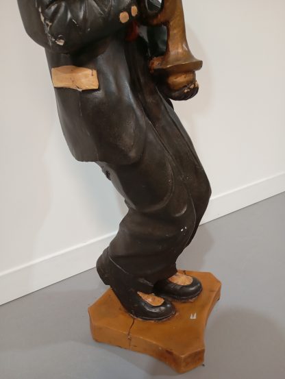 Male Jazz Singer Figurine - Image 4