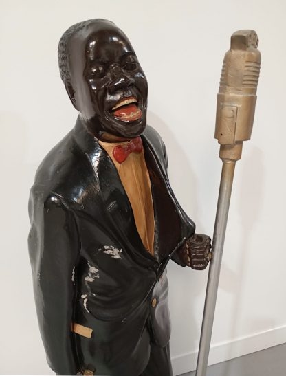 Male Jazz Singer Figurine - Image 4