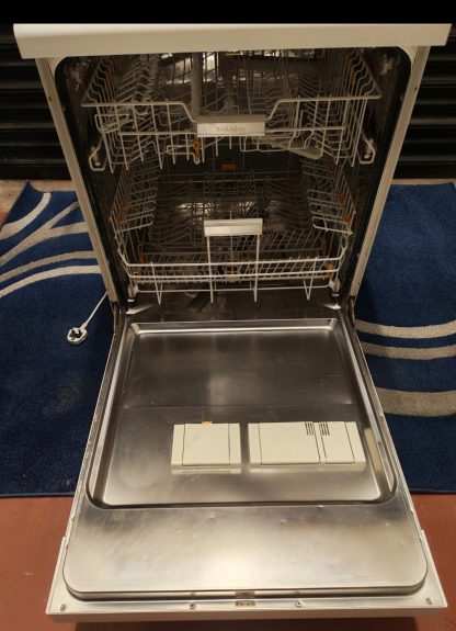 Miele Dishwasher - Image 5