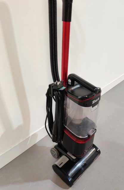 Shark Vacuum Cleaner - Image 3