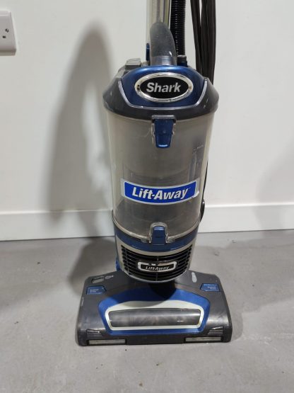 Shark lift away vacuum - Image 2